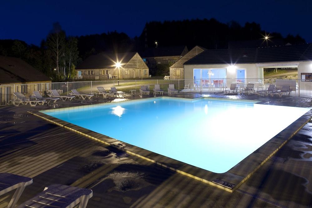 Égletons Vacanceole - Residence Le Domaine Du Bosquet מראה חיצוני תמונה