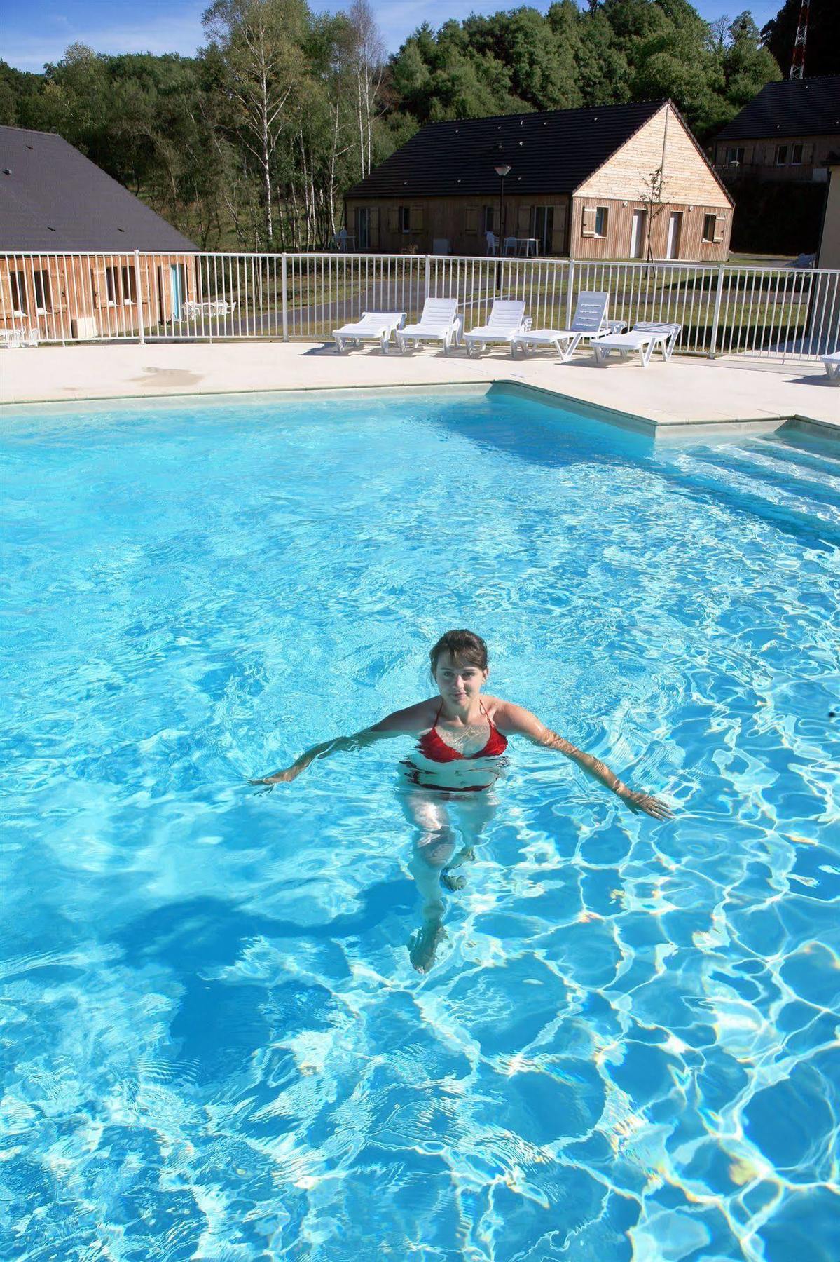 Égletons Vacanceole - Residence Le Domaine Du Bosquet מראה חיצוני תמונה
