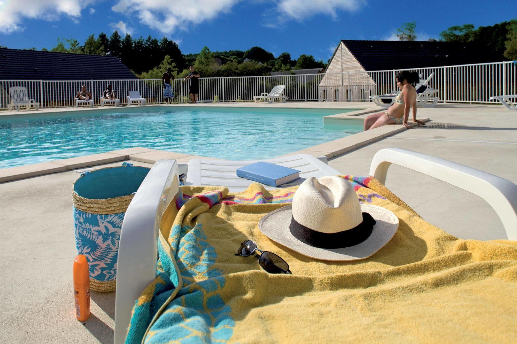 Égletons Vacanceole - Residence Le Domaine Du Bosquet מראה חיצוני תמונה
